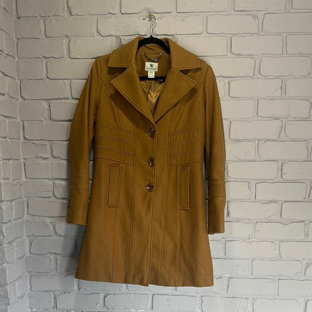 NWOT Worthington Tan Trench Coat with Notched Lapel and Structured Shoulders
